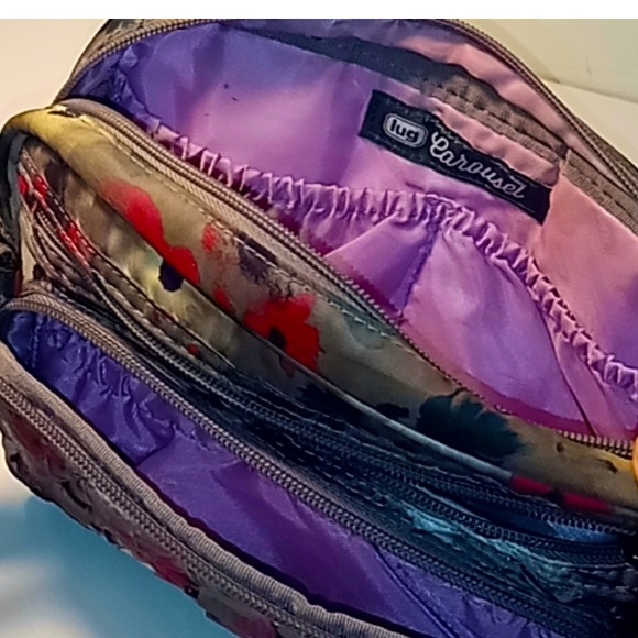 🌹🌹Lug Carousel Crossbody Bag🌹🌹 - Picture 3 of 10